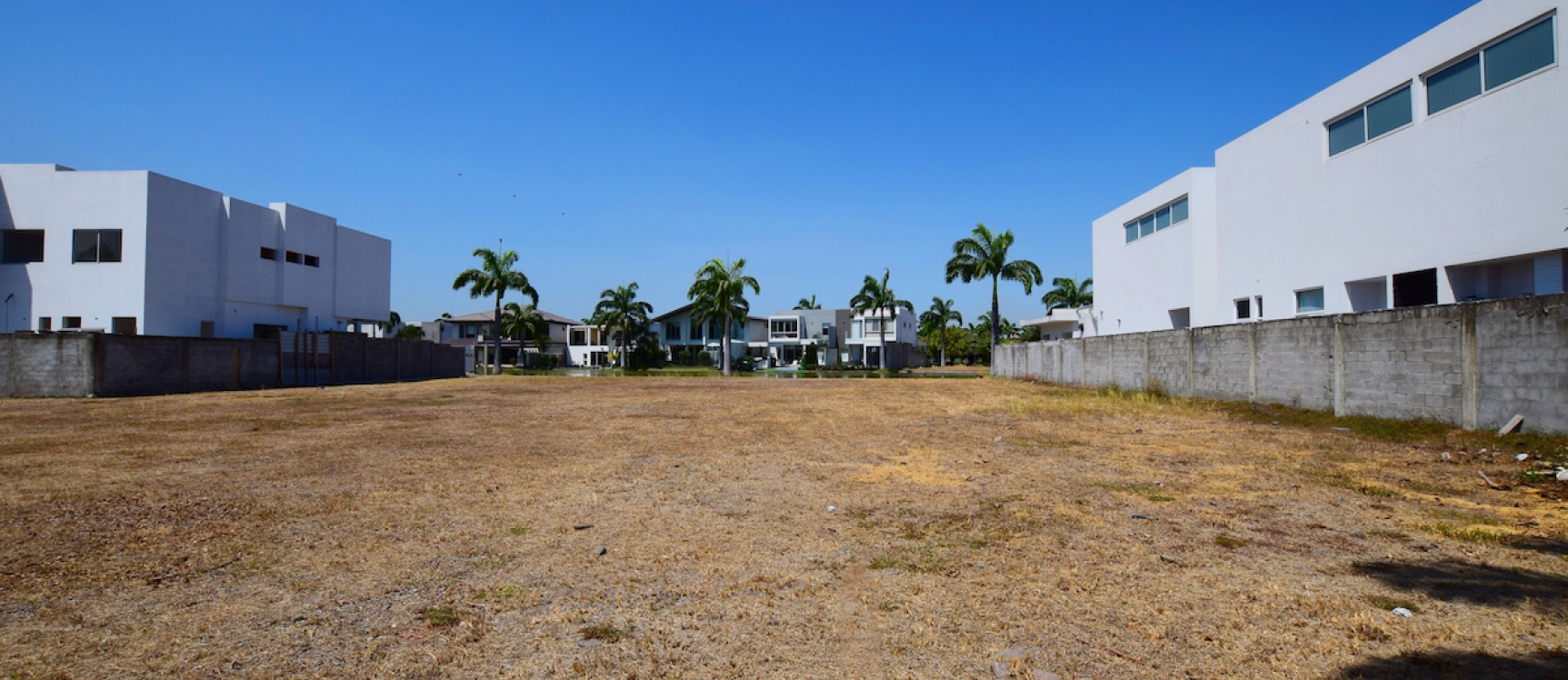 Terreno en venta ubicado en La Isla Mocolí, Vía Samborondón GeoBienes - Terreno en venta ubicado en La Isla Mocolí, Vía Samborondón - Plusvalia Guayaquil Casas de venta y alquiler Inmobiliaria Ecuador
