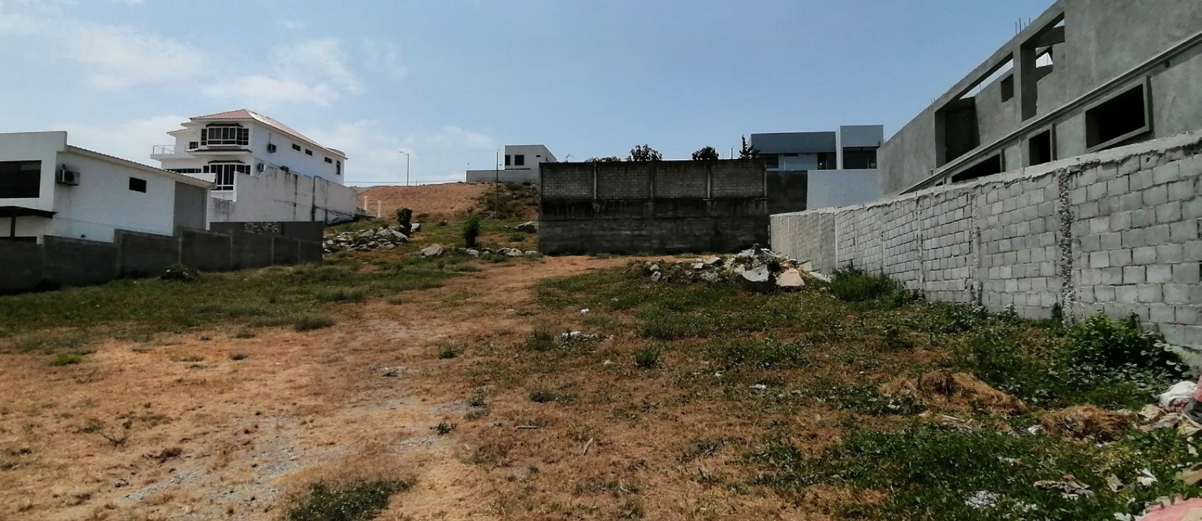 GeoBienes - Terreno en venta ubicado en la urbanización El Condado vía a Samborondón - La Aurora - Plusvalia Guayaquil Casas de venta y alquiler Inmobiliaria Ecuador