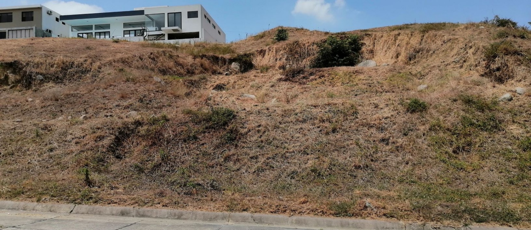 Terreno en venta ubicado en la urbanización El Condado vía a Samborondón - La Aurora GeoBienes - Terreno en venta ubicado en la urbanización El Condado vía a Samborondón - La Aurora - Plusvalia Guayaquil Casas de venta y alquiler Inmobiliaria Ecuador