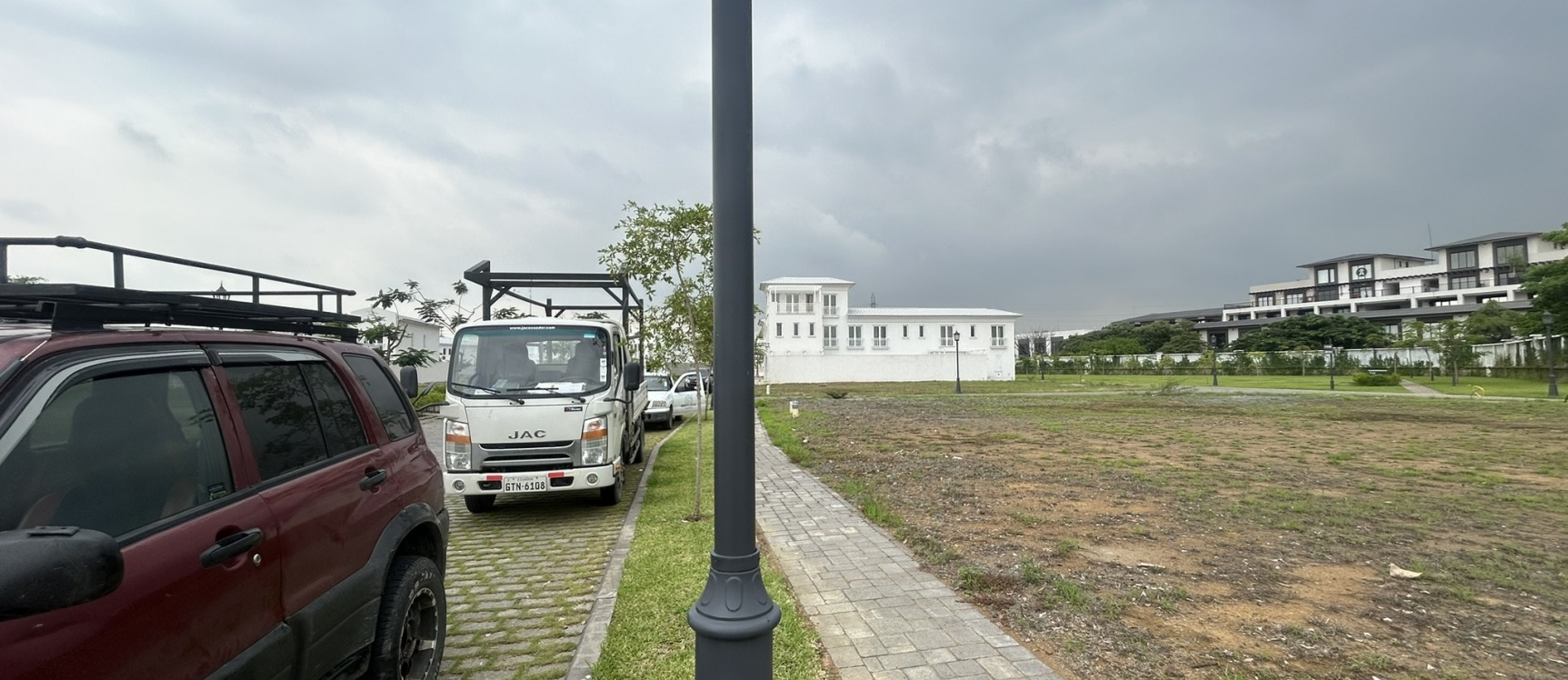 Terreno en venta ubicado en Urbanización Aires Norte (de Batan), Samborondón GeoBienes - Terreno en venta ubicado en Urbanización Aires Norte (de Batan), Samborondón - Plusvalia Guayaquil Casas de venta y alquiler Inmobiliaria Ecuador
