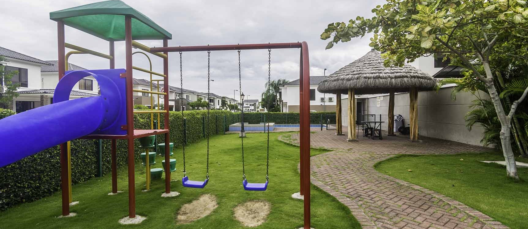 Terreno en Venta Urbanización Punta Esmeraldas, Vía a La Costa GeoBienes - Terreno en Venta Urbanización Punta Esmeralda, Vía a La Costa - Plusvalia Guayaquil Casas de venta y alquiler Inmobiliaria Ecuador