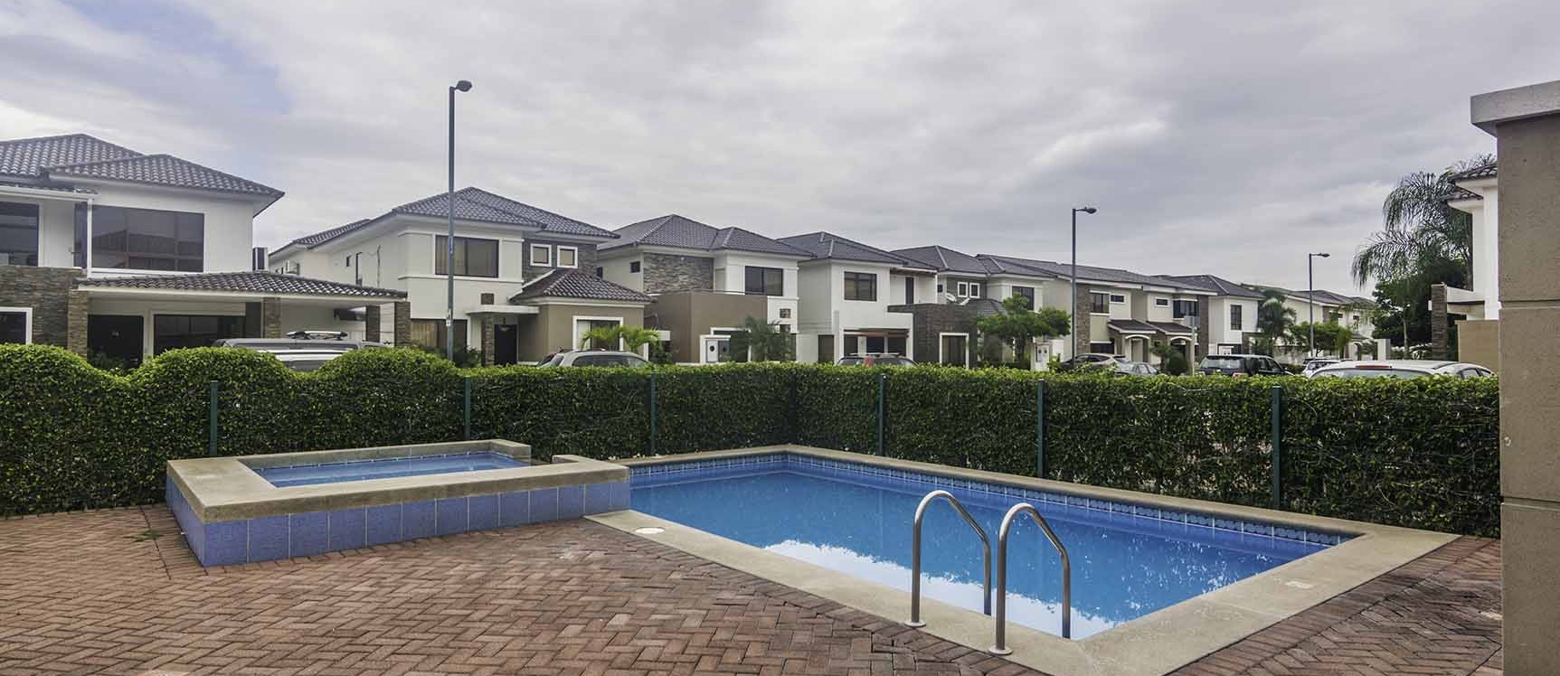 Terreno en Venta Urbanización Punta Esmeraldas, Vía a La Costa GeoBienes - Terreno en Venta Urbanización Punta Esmeralda, Vía a La Costa - Plusvalia Guayaquil Casas de venta y alquiler Inmobiliaria Ecuador