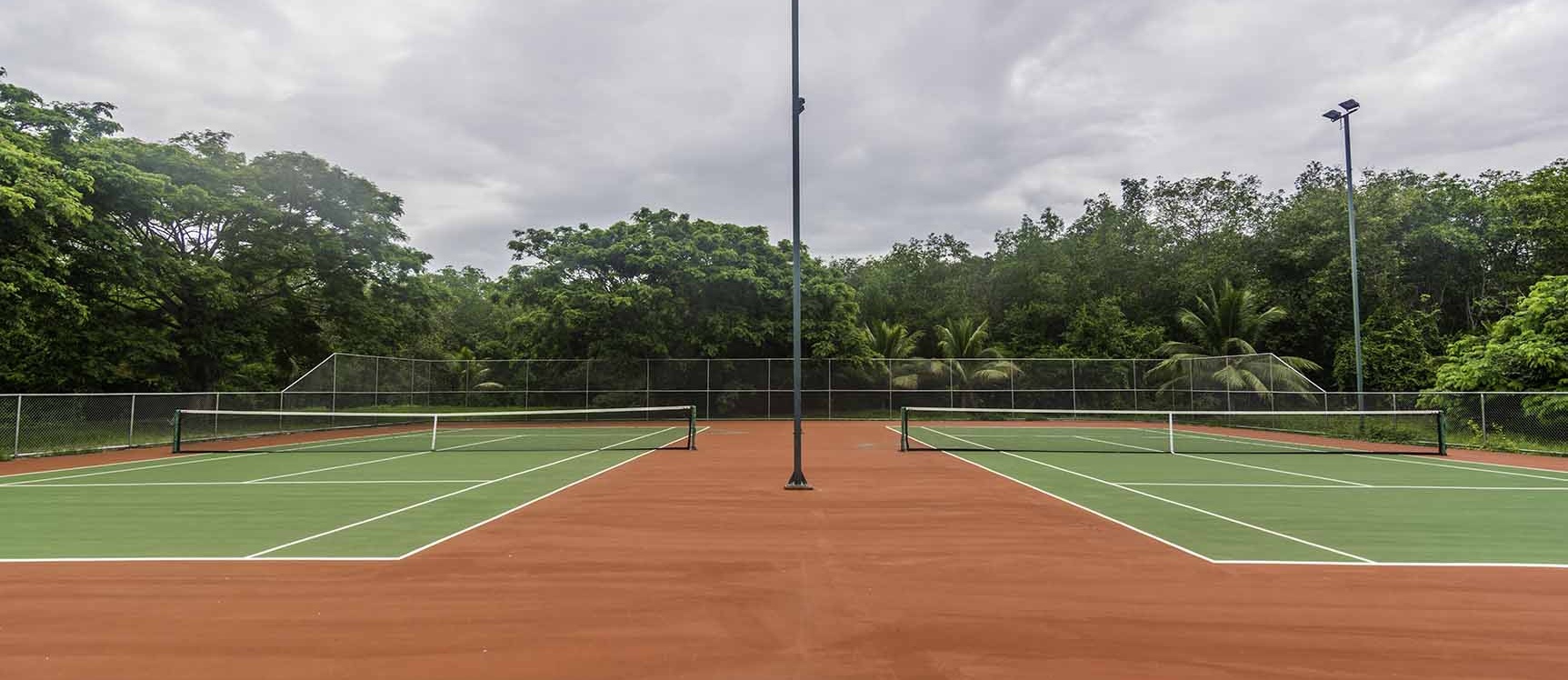Terreno en Venta Urbanización Punta Esmeraldas, Vía a La Costa GeoBienes - Terreno en Venta Urbanización Punta Esmeralda, Vía a La Costa - Plusvalia Guayaquil Casas de venta y alquiler Inmobiliaria Ecuador