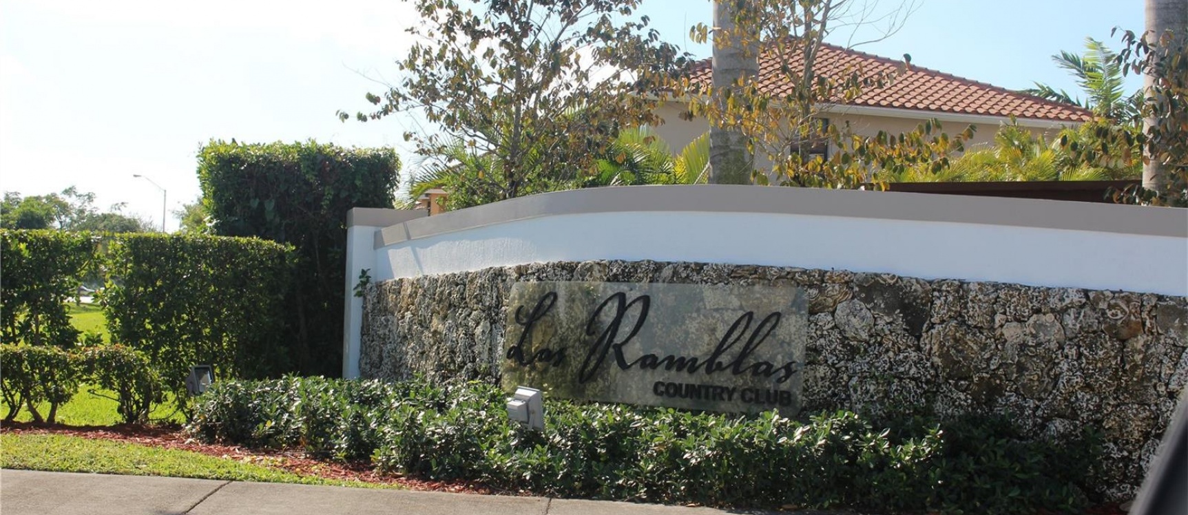 Townhouse a la Venta en MIAMI - Fontainebleau Las Ramblas GeoBienes - Townhouse a la Venta en MIAMI - Fontainebleau Las Ramblas - Plusvalia Guayaquil Casas de venta y alquiler Inmobiliaria Ecuador