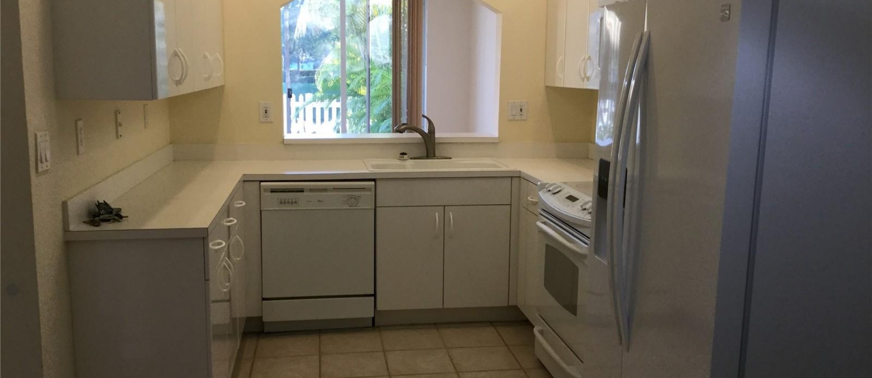 Townhouse a la Venta en MIAMI en DORAL ISLES GeoBienes - Townhouse a la Venta en MIAMI en DORAL ISLES - Plusvalia Guayaquil Casas de venta y alquiler Inmobiliaria Ecuador
