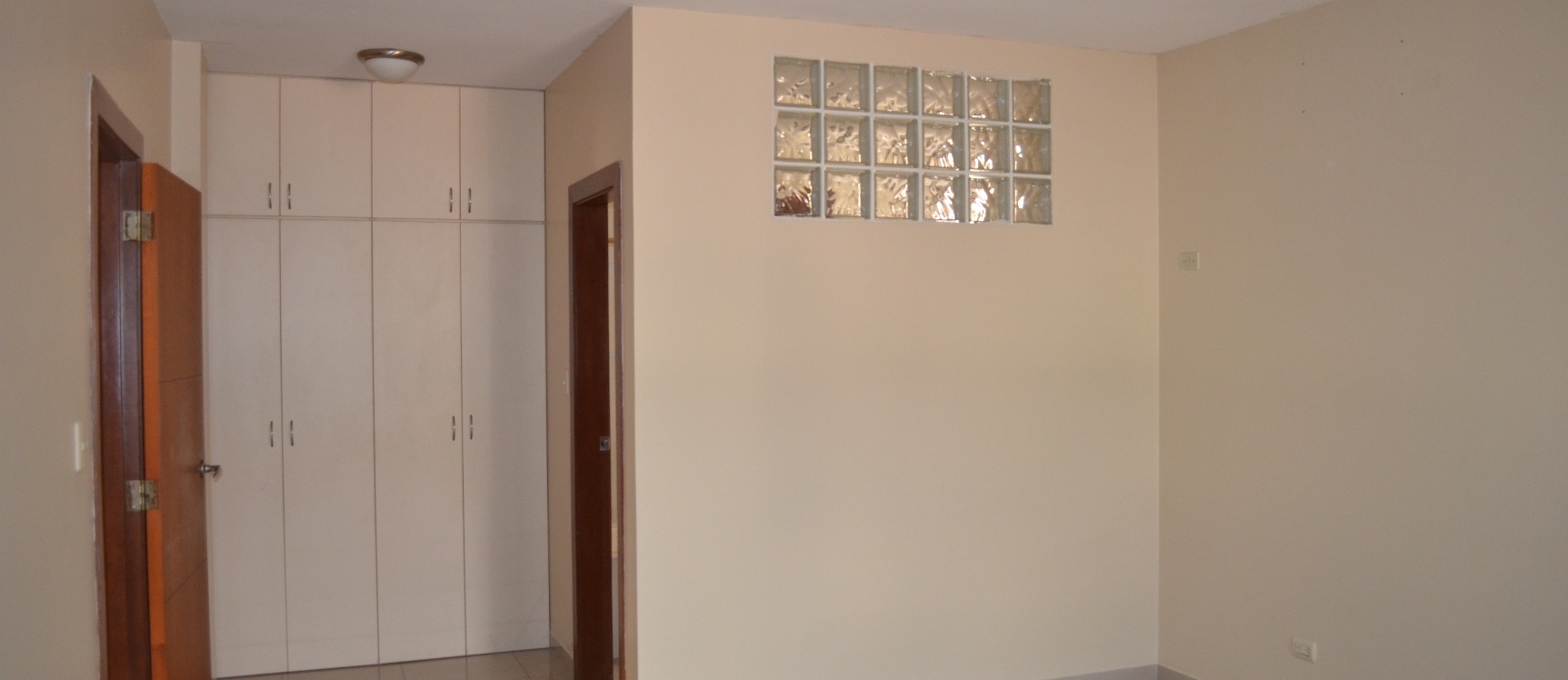Townhouse en alquiler en Urbanización Ciudad Colón GeoBienes - Townhouse en alquiler en Urbanización Ciudad Colón - Plusvalia Guayaquil Casas de venta y alquiler Inmobiliaria Ecuador