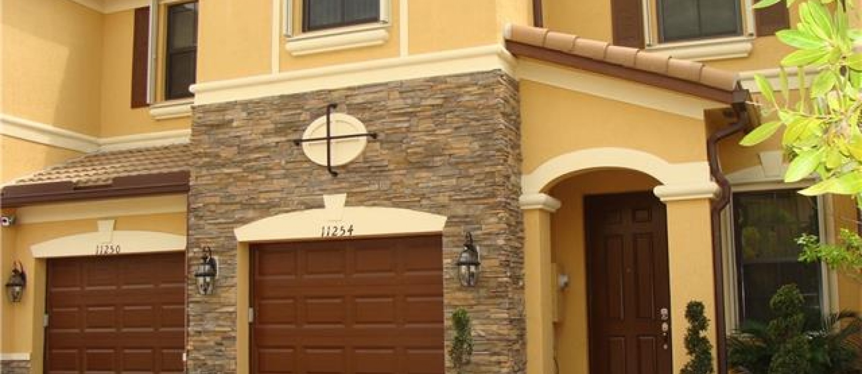 Townhouse en Venta- Monaco at DORAL GeoBienes - Townhouse en Venta- Monaco at DORAL - Plusvalia Guayaquil Casas de venta y alquiler Inmobiliaria Ecuador