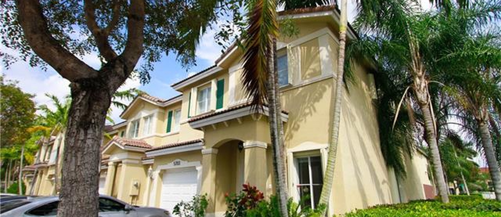 Townhouse SONOMA AT DORAL GeoBienes - Townhouse SONOMA AT DORAL - Plusvalia Guayaquil Casas de venta y alquiler Inmobiliaria Ecuador