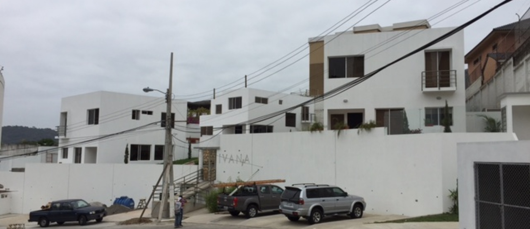 Vendo Casa en Las Cumbres - Ceibos GeoBienes - Casa en venta en Las Cumbres, sector Los Ceibos, Guayaquil - Plusvalia Guayaquil Casas de venta y alquiler Inmobiliaria Ecuador