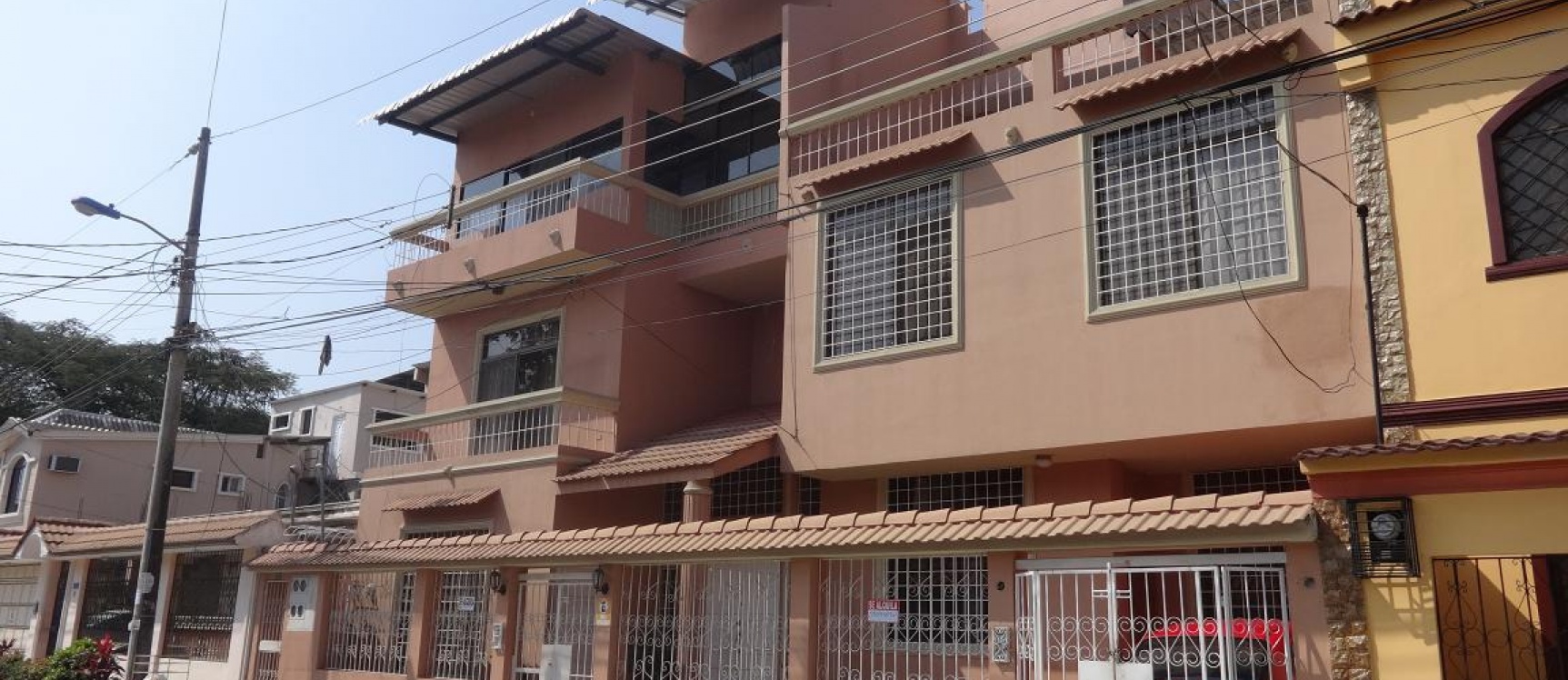 GeoBienes - Vendo 2 casas renteras juntas en Urdenor 1 - Plusvalia Guayaquil Casas de venta y alquiler Inmobiliaria Ecuador