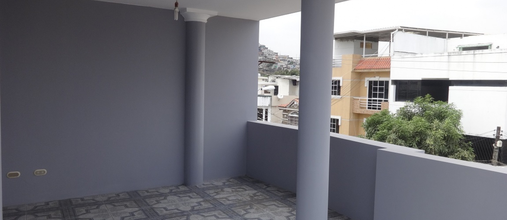 Urdenor 2, Vendo casa de dos plantas con terraza GeoBienes - Vendo casa en Urdenor 2 de dos plantas con terraza. Guayaquil Ecuador - Plusvalia Guayaquil Casas de venta y alquiler Inmobiliaria Ecuador