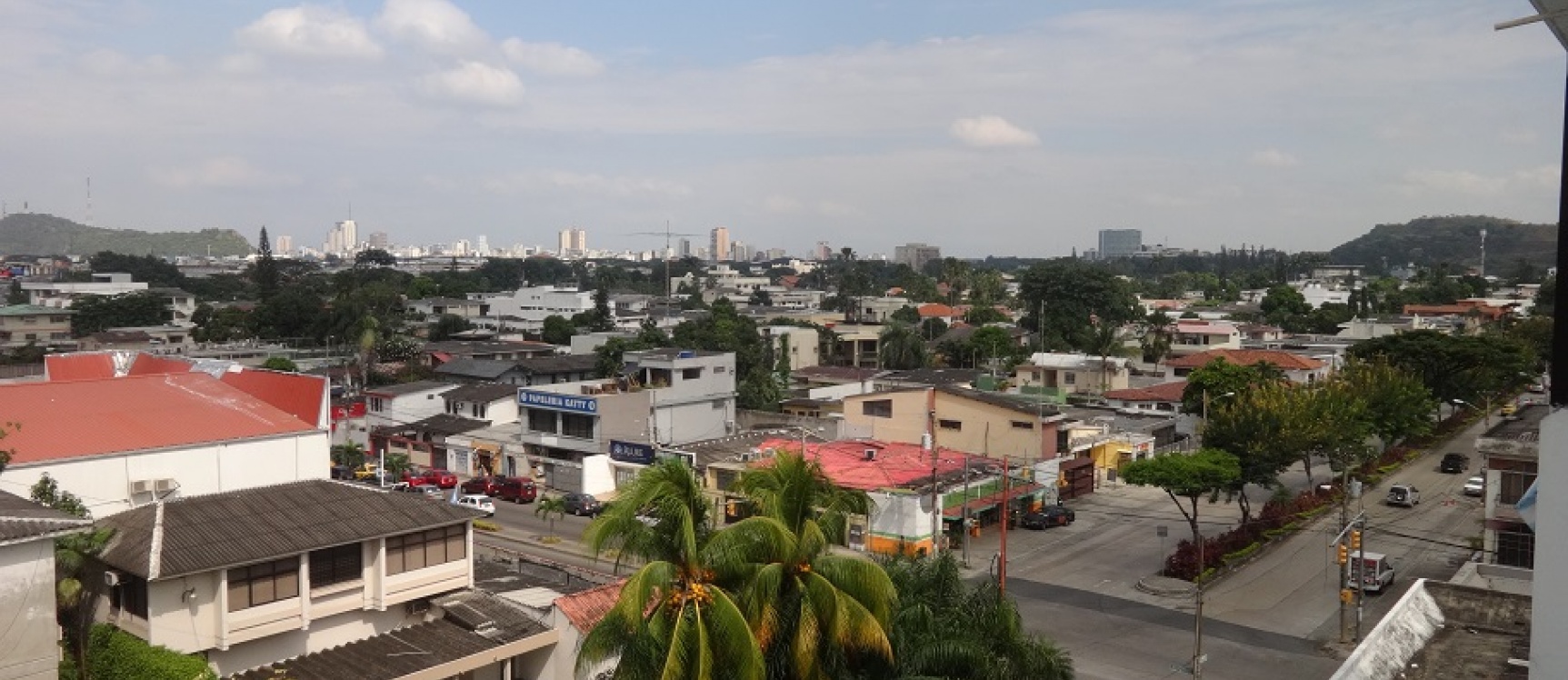 Vendo Departamento, Lomas de Urdesa GeoBienes - Vendo Departamento, Lomas de Urdesa - Plusvalia Guayaquil Casas de venta y alquiler Inmobiliaria Ecuador