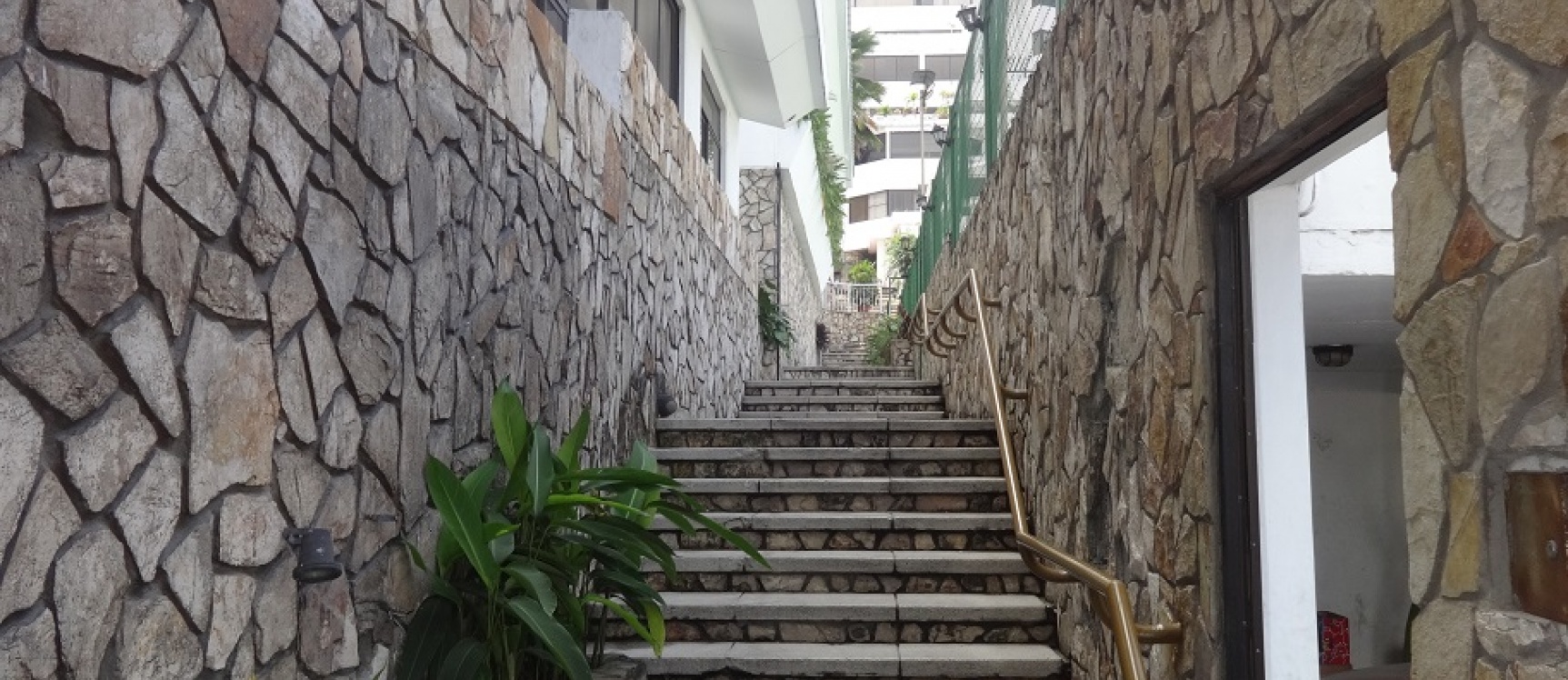 Vendo Departamento, Lomas de Urdesa GeoBienes - Vendo Departamento, Lomas de Urdesa - Plusvalia Guayaquil Casas de venta y alquiler Inmobiliaria Ecuador