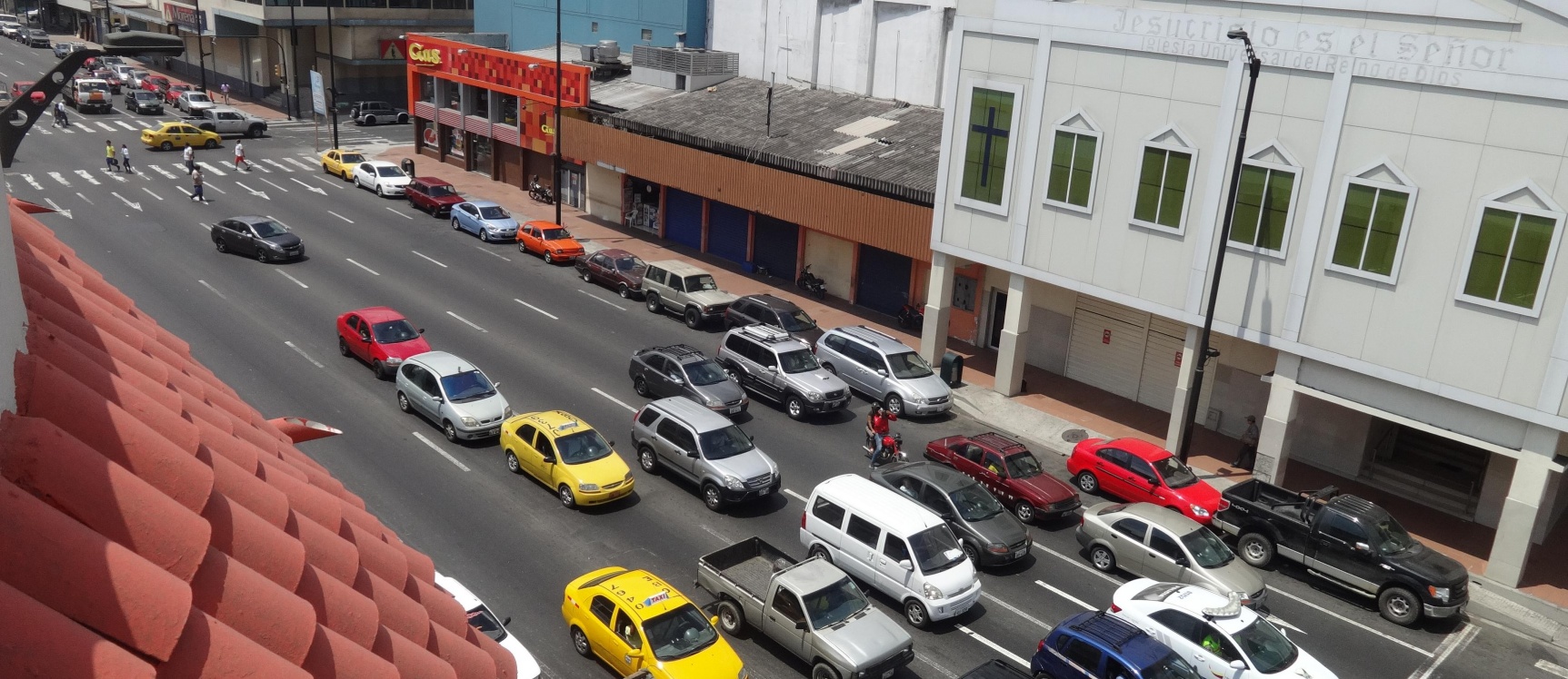 Vendo edificio comercial en el centro de Guayaquil, Av, Quito y calle Luque, Esquinero. GeoBienes - En venta edificio comercial en el centro de Guayaquil - Plusvalia Guayaquil Casas de venta y alquiler Inmobiliaria Ecuador