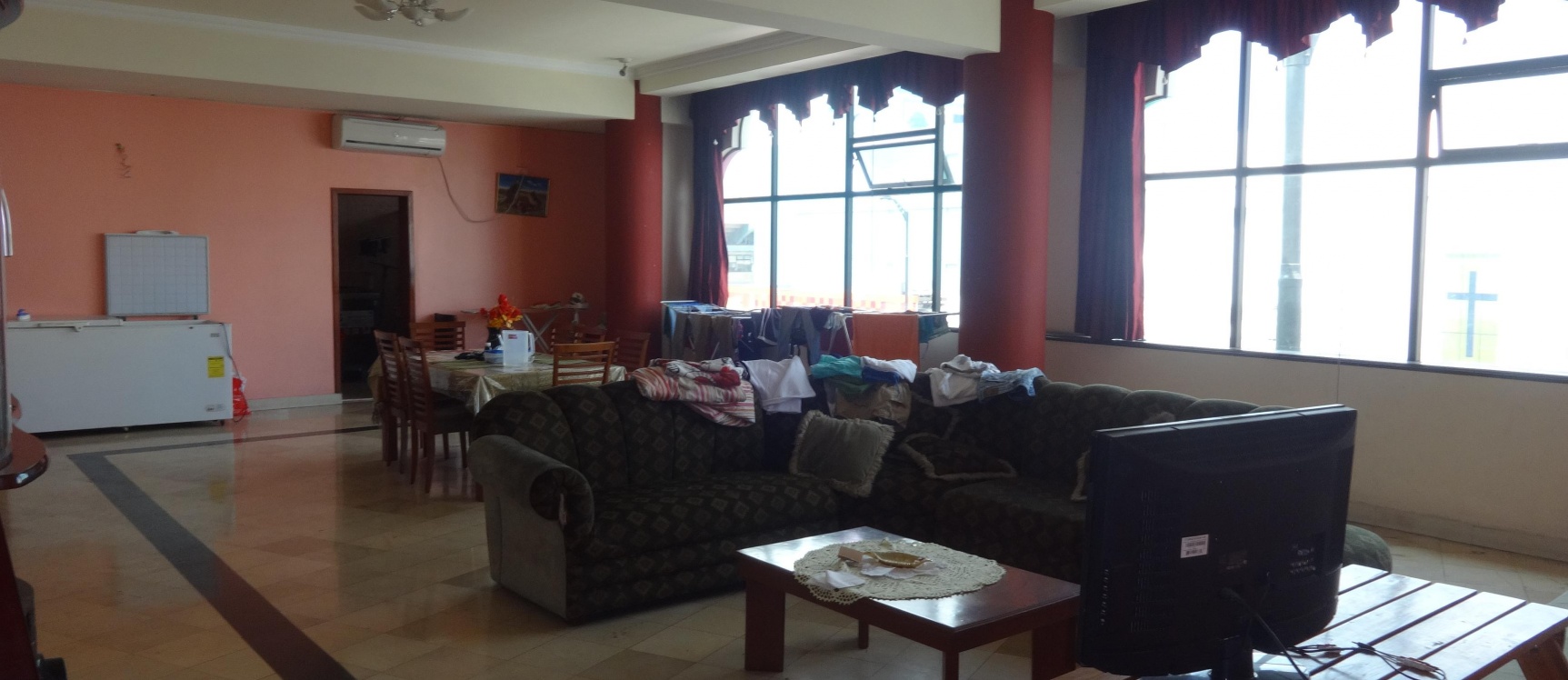 Vendo edificio comercial en el centro de Guayaquil, Av, Quito y calle Luque, Esquinero. GeoBienes - En venta edificio comercial en el centro de Guayaquil - Plusvalia Guayaquil Casas de venta y alquiler Inmobiliaria Ecuador