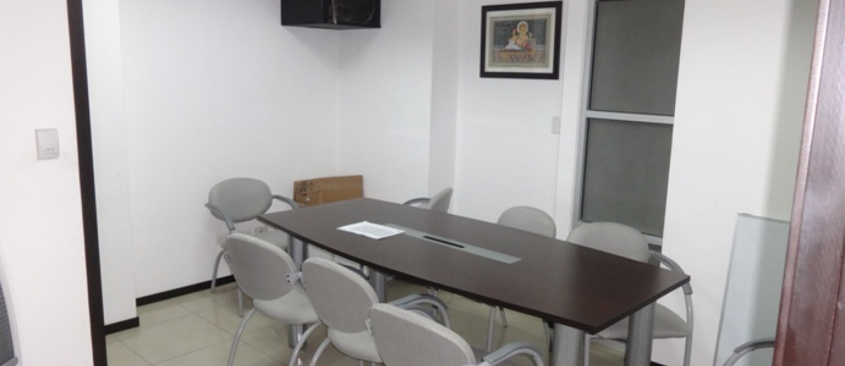 Vendo oficina de 83m2 con excelente vista en el Trade Building GeoBienes - Vendo oficina de 83m2 amoblada en el Trade Building - Plusvalia Guayaquil Casas de venta y alquiler Inmobiliaria Ecuador