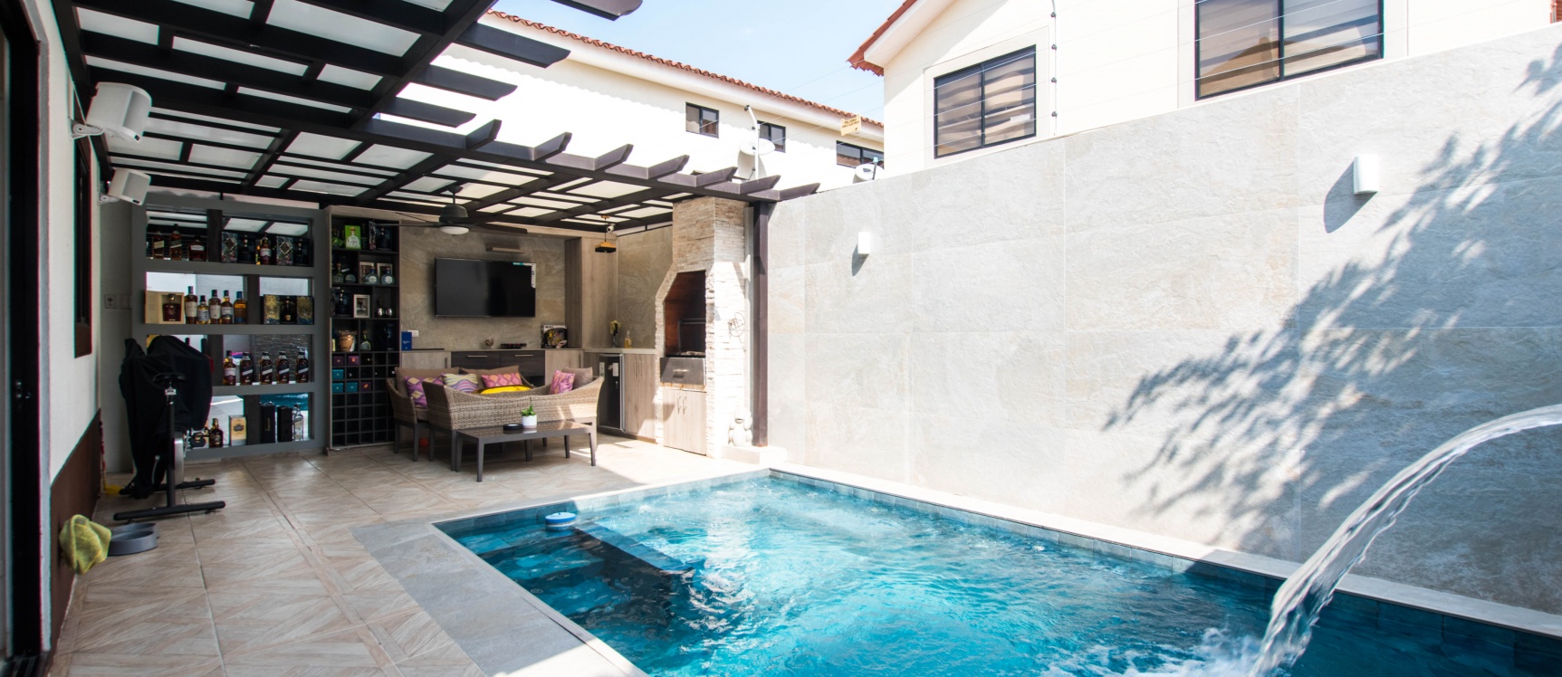 GeoBienes - Venta de casa con piscina, Ciudad Celeste - Plusvalia Guayaquil Casas de venta y alquiler Inmobiliaria Ecuador