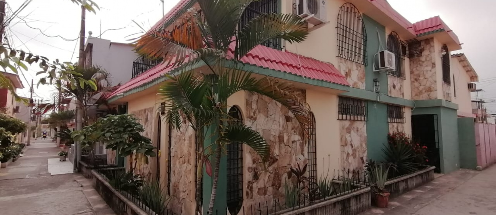 Venta de Casa en Sauces II, Norte de Guayaquil - Ecuador GeoBienes - Venta de Casa en Sauces II, Norte de Guayaquil - Ecuador - Plusvalia Guayaquil Casas de venta y alquiler Inmobiliaria Ecuador