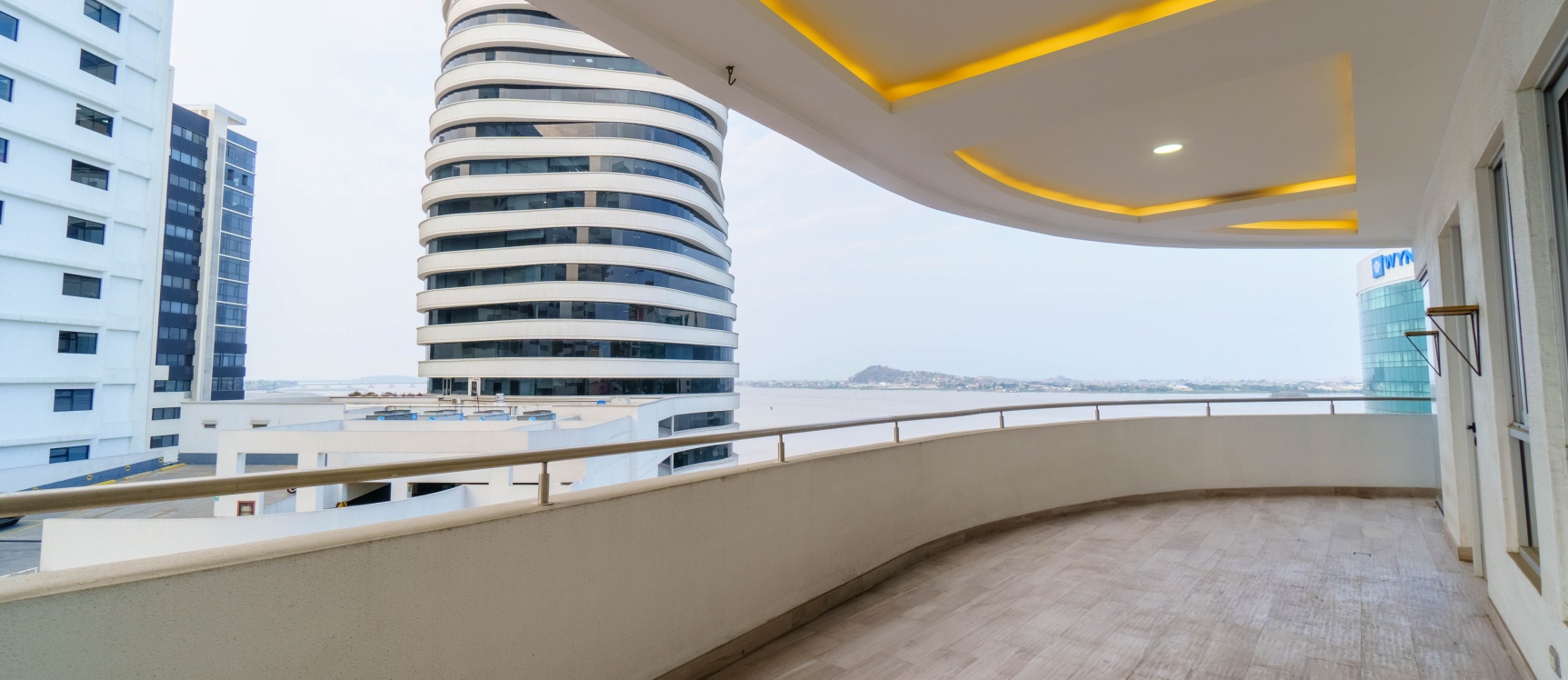 Venta de departamento en Edificio Santana Loft, Pto Santa Ana, Centro GeoBienes - Venta de departamento en Edificio Santana Loft, Pto Santa Ana, Centro - Plusvalia Guayaquil Casas de venta y alquiler Inmobiliaria Ecuador
