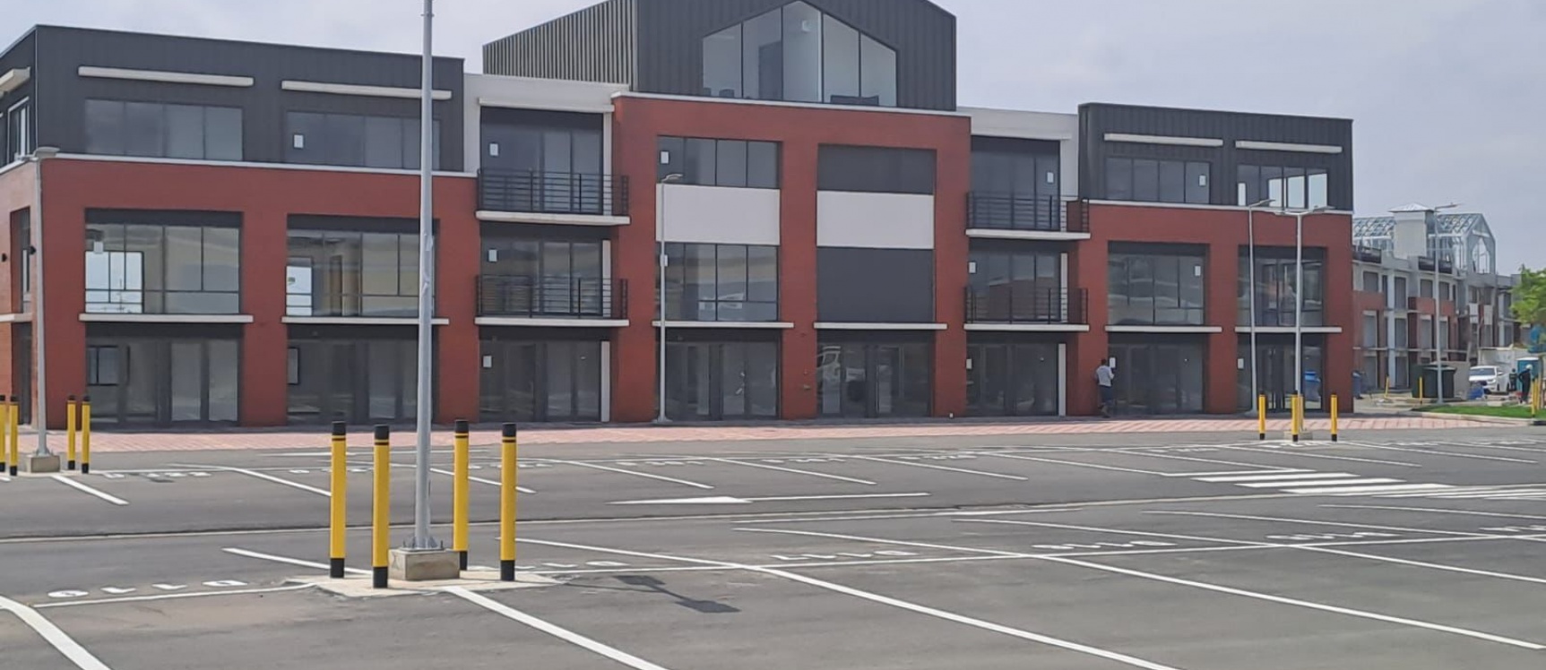 GeoBienes - Venta de local u oficina en Almax, vía Samborondón - Plusvalia Guayaquil Casas de venta y alquiler Inmobiliaria Ecuador