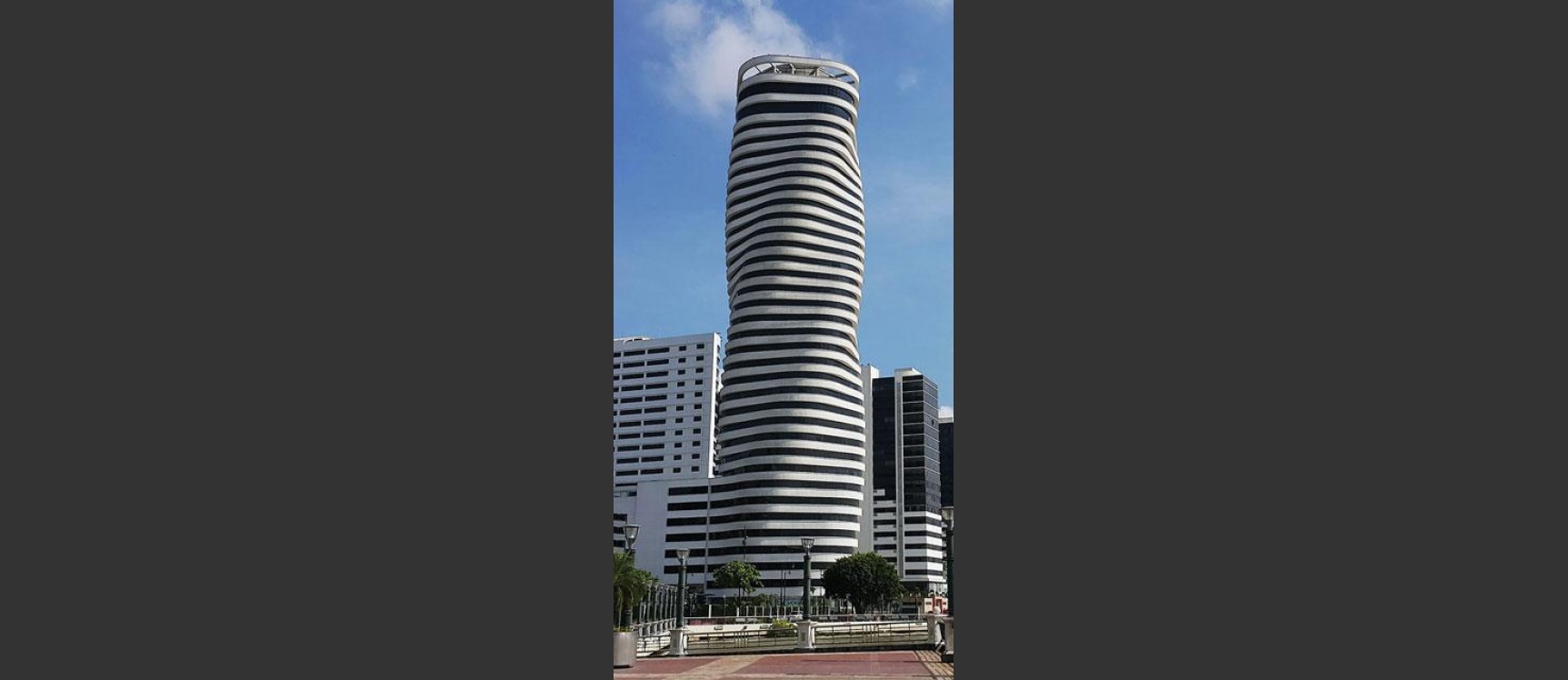 GeoBienes - Oficina en Venta en Edificio The Point , Puerto Santa Ana, Guayaquil, Ecuador - Plusvalia Guayaquil Casas de venta y alquiler Inmobiliaria Ecuador