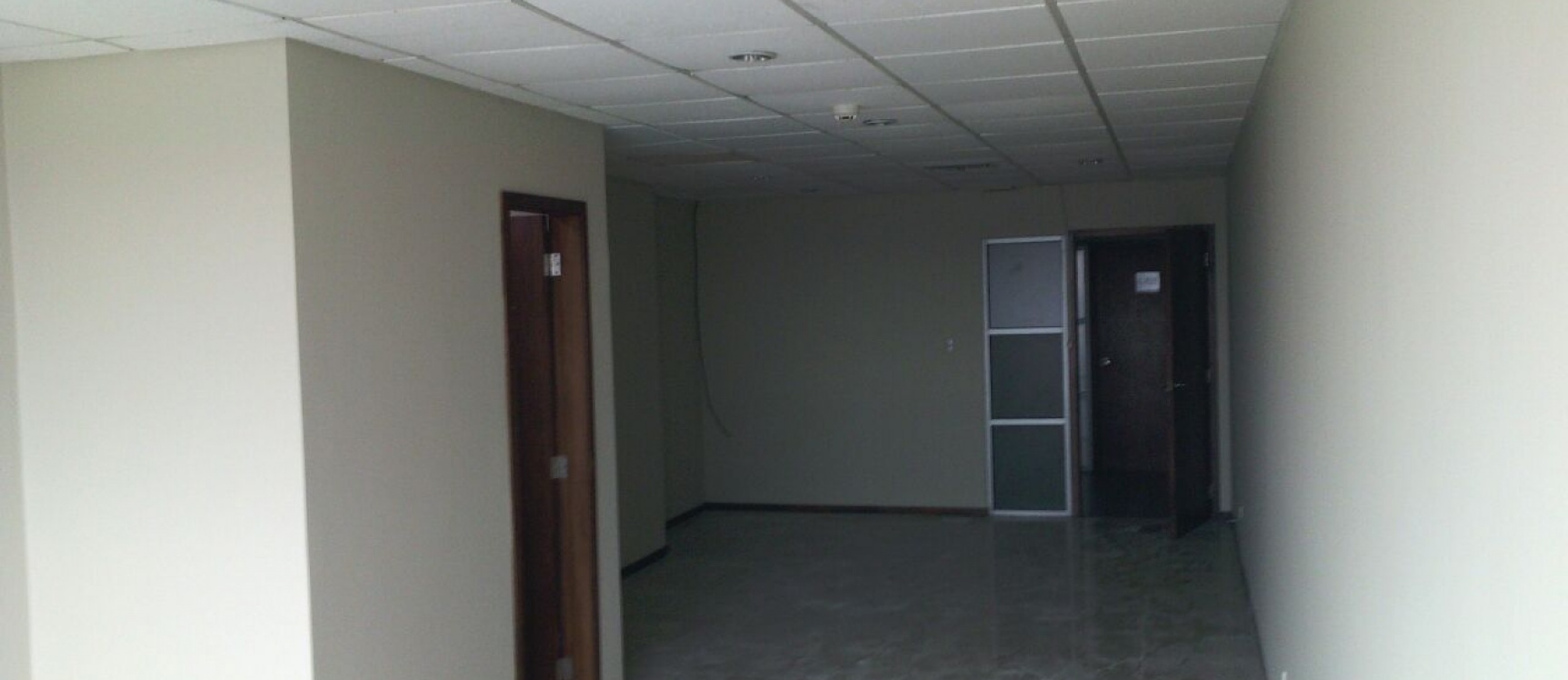 Venta de Oficina en Trade Building GeoBienes - Oficina en venta en Trade Building junto al Mall del Sol Guayaquil - Plusvalia Guayaquil Casas de venta y alquiler Inmobiliaria Ecuador