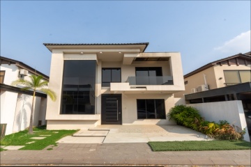Alquiler de casa con acabados de lujo en Isla Celeste, etapa Estribor, Samborondón GeoBienes - Alquiler de casa con acabados de lujo en Isla Celeste, etapa Estribor, Samborondón - Plusvalia Guayaquil Casas de venta y alquiler Inmobiliaria Ecuador
