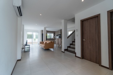 Casa en alquiler en Urbanización Terranostra, Vía a la Costa GeoBienes - Casa en alquiler en Urbanización Terranostra, Vía a la Costa - Plusvalia Guayaquil Casas de venta y alquiler Inmobiliaria Ecuador