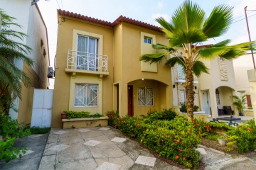 GeoBienes - Casa en venta ubicada en urbanización Metrópolis 2 - Plusvalia Guayaquil Casas de venta y alquiler Inmobiliaria Ecuador