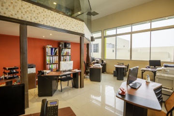 Oficina en venta en el Edificio El Astillero, Puerto Santa Ana, Centro de Guayaquil GeoBienes - Oficina en venta en el Edificio El Astillero, Puerto Santa Ana, Centro de Guayaquil - Plusvalia Guayaquil Casas de venta y alquiler Inmobiliaria Ecuador
