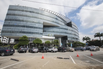 GeoBienes - Oficina en venta ubicada en el Edificio XIMA, Samborondón - Plusvalia Guayaquil Casas de venta y alquiler Inmobiliaria Ecuador