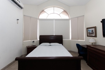 GeoBienes - Suite en alquiler amoblada en Urb. Rio Guayas Club, norte de Guayaquil - Plusvalia Guayaquil Casas de venta y alquiler Inmobiliaria Ecuador