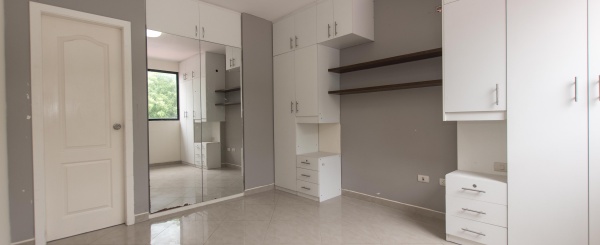 Casa de 4 habitaciones en venta urbanización Portal al Sol, vía a la Costa