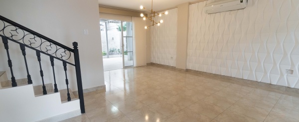 Casa en venta, Casa Laguna, etapa Paradisa, AURORA, Av. Febres Cordero