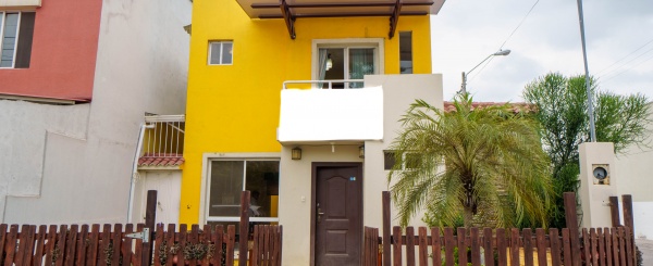 Casa esquinera en venta ubicada en Ciudadela Olimpo, Vía a la Costa