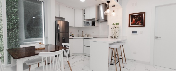 Departamento de estreno en venta ubicado en Torres de la Costa, km 11 vía a la Costa