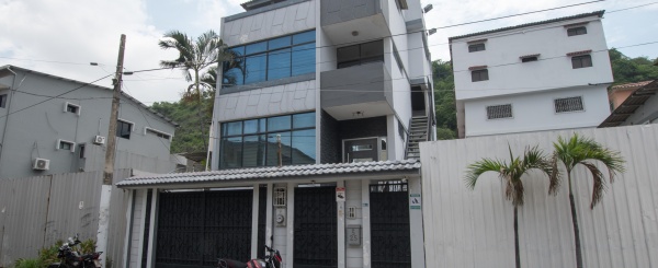 Departamento en alquiler de dos habitaciones ubicado en Bellavista, Guayaquil