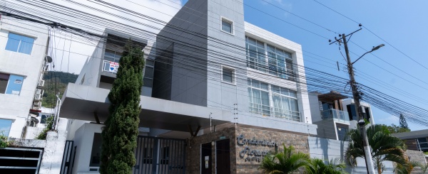 Departamento en venta en Ceibos, tres habitaciones