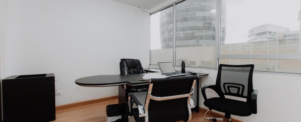 Oficina en venta Edificio Equilibrium, zona Mall del Sol, Norte de Guayaquil