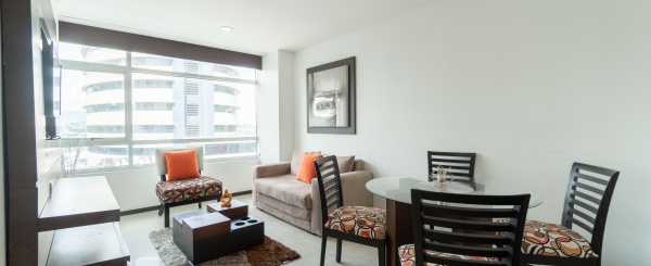 Suite amobalada en alquiler en Edificio Elite Building, zona Mall del Sol, Guayaquil