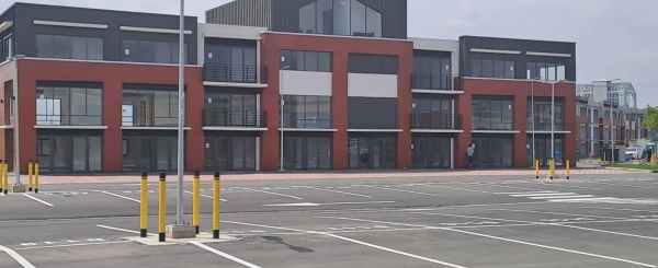 Venta de local u oficina en Almax, vía Samborondón